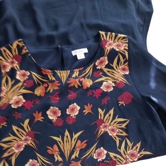 Xhilaration Floral and Navy Midi - Picture 3 of 8